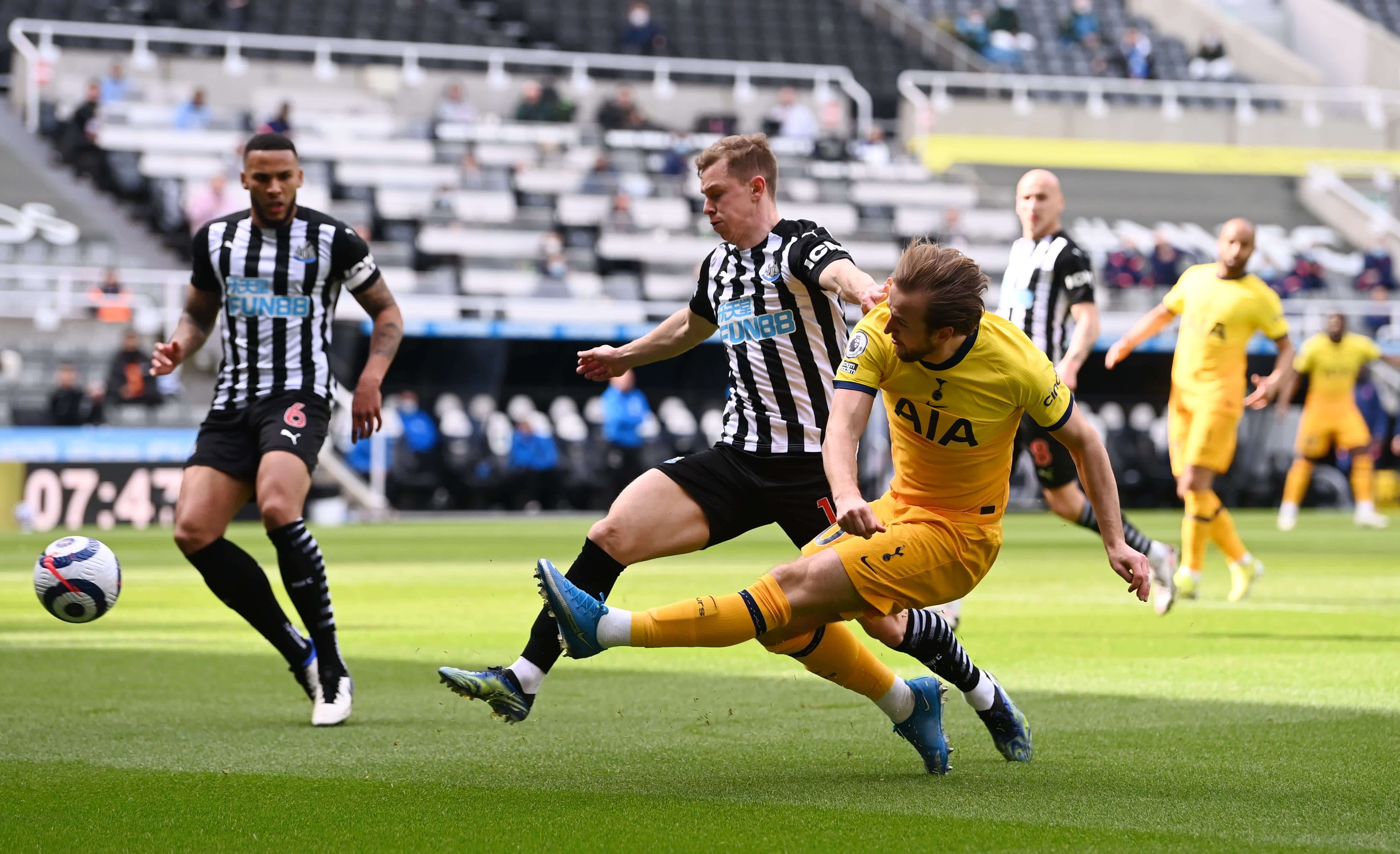 在狼队效力 在狼队效力